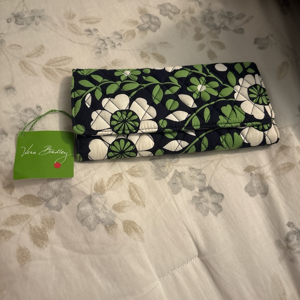 Vera Bradley Green and White Floral Wallet